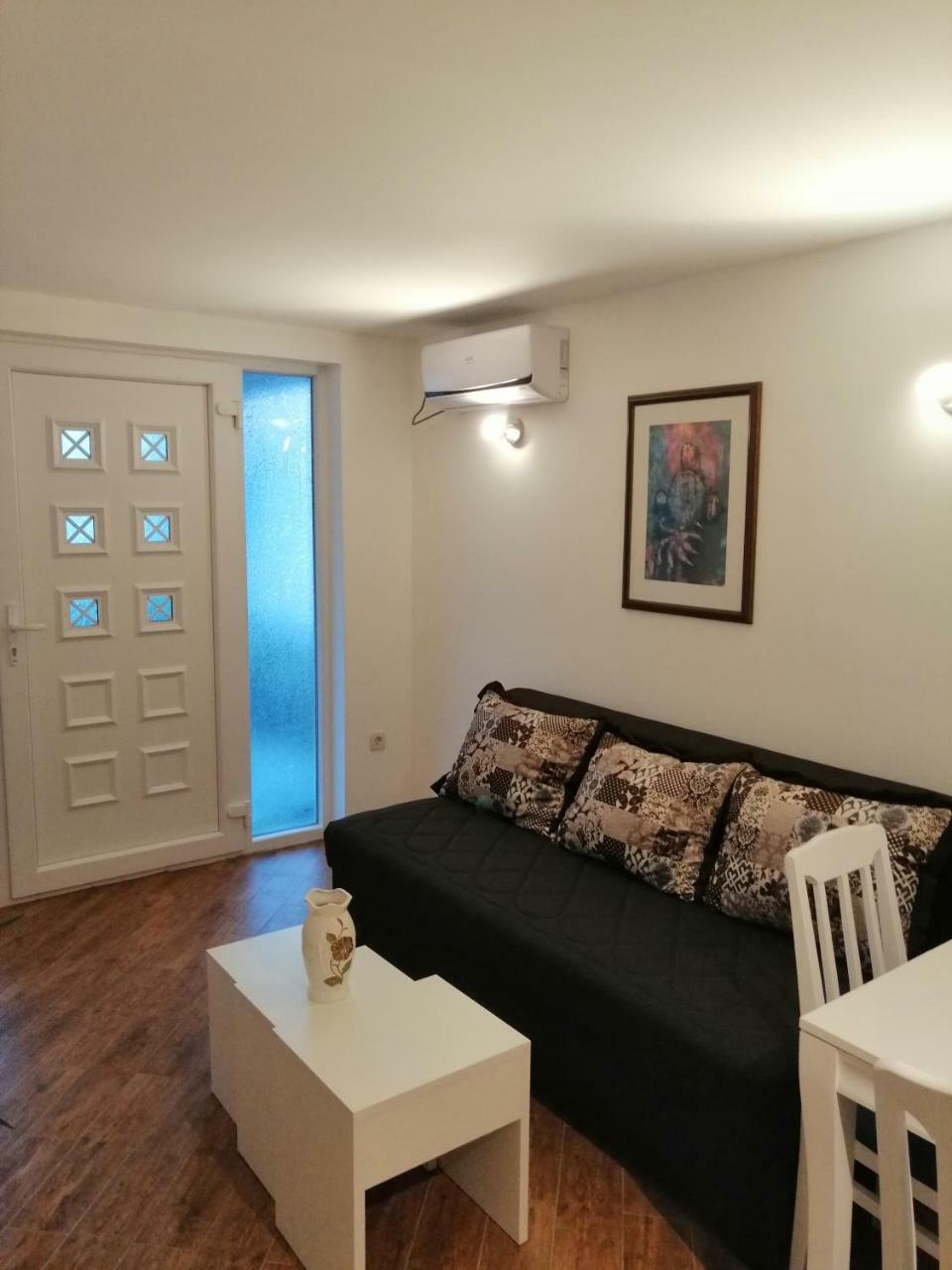 Olive Tree Apartments Tivat Exterior photo